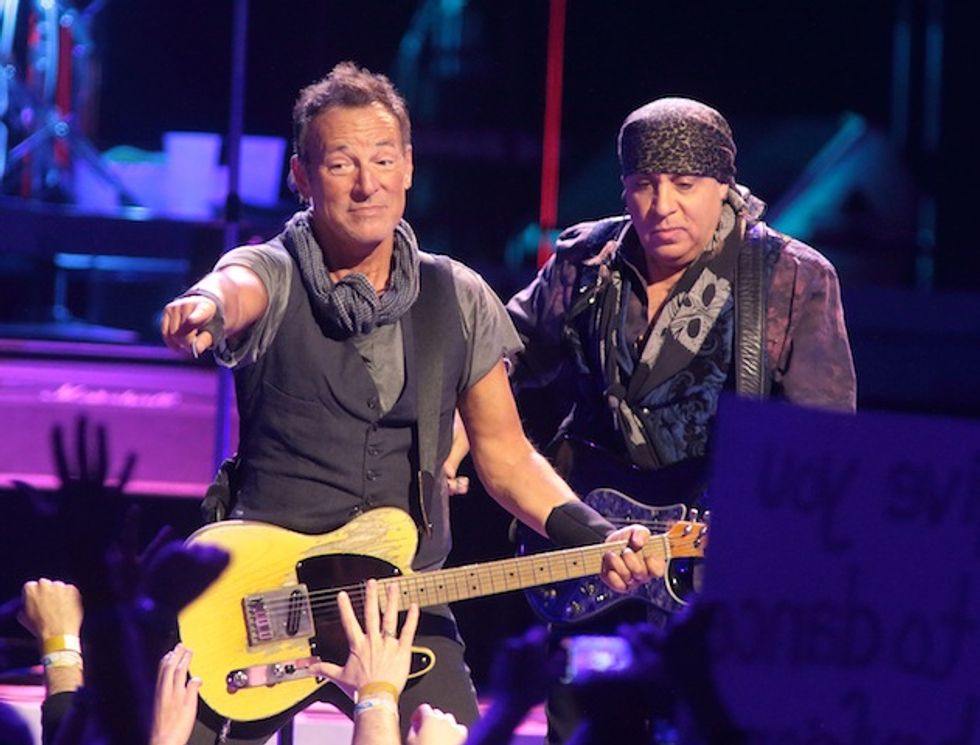 Israeli Editor Says He 'Could Kiss' Bruce Springsteen’s Guitarist for Calling Out ‘Ignorant Obnoxious Idiots’ on Twitter