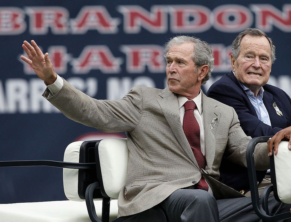 Bush 41, 43 Have No Plans to Endorse or Participate in 2016 Election