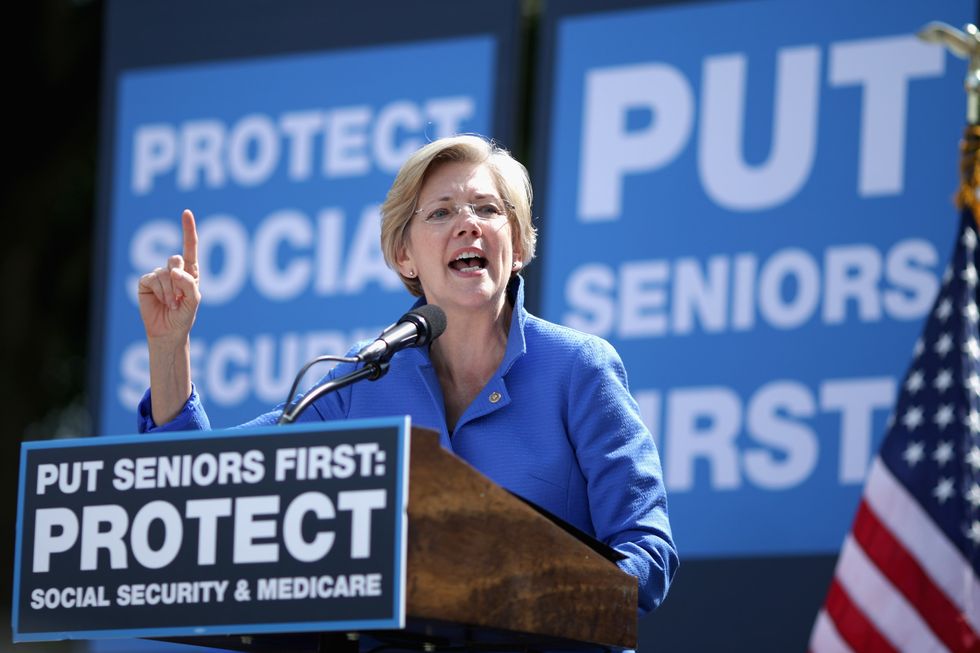 Trump Attacks 'Goofy' Elizabeth Warren — and She Replies With String of No-Holds Barred Tweets