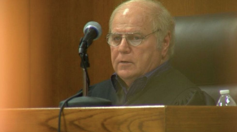 Arkansas Judge Resigns After Thousands of Nude Photos of Former Defendants Are Discovered on His Computer