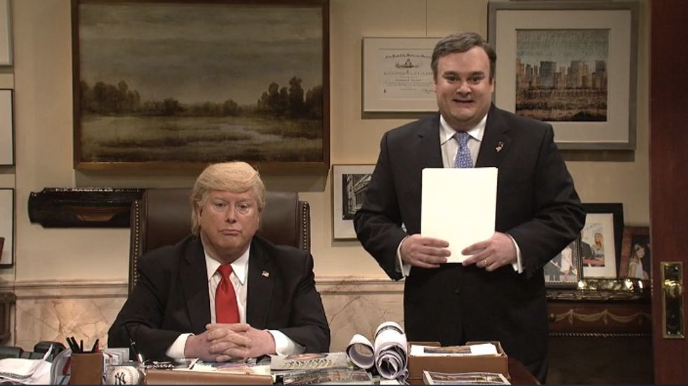 SNL' Lampoons Trump's 'John Miller' Scandal and Introduces Chris Christie to Help Select His Mystery VP