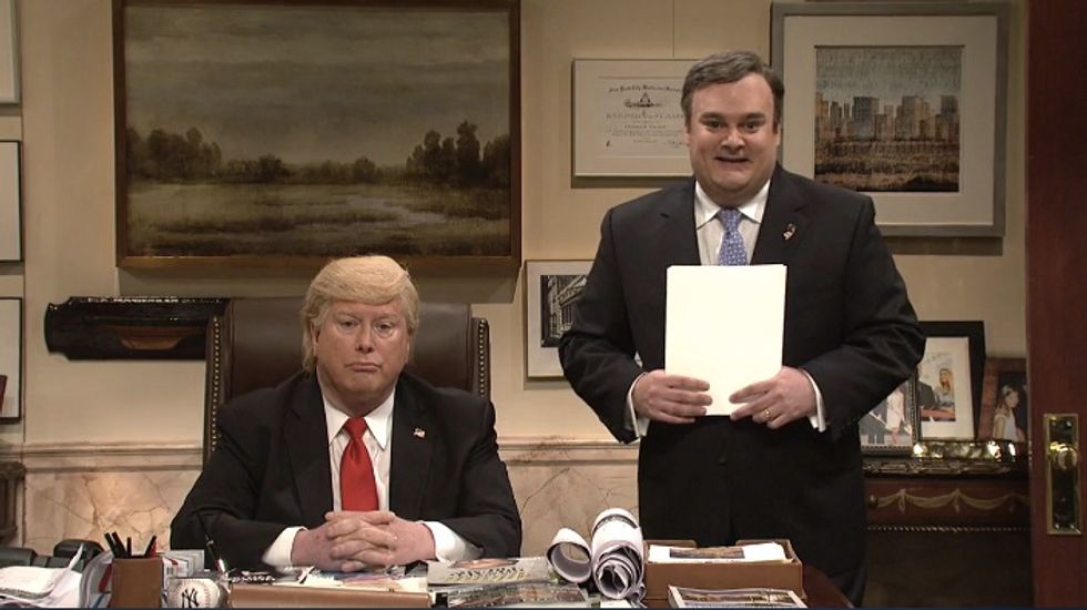 SNL' Lampoons Trump's 'John Miller' Scandal and Introduces Chris Christie to Help Select His Mystery VP