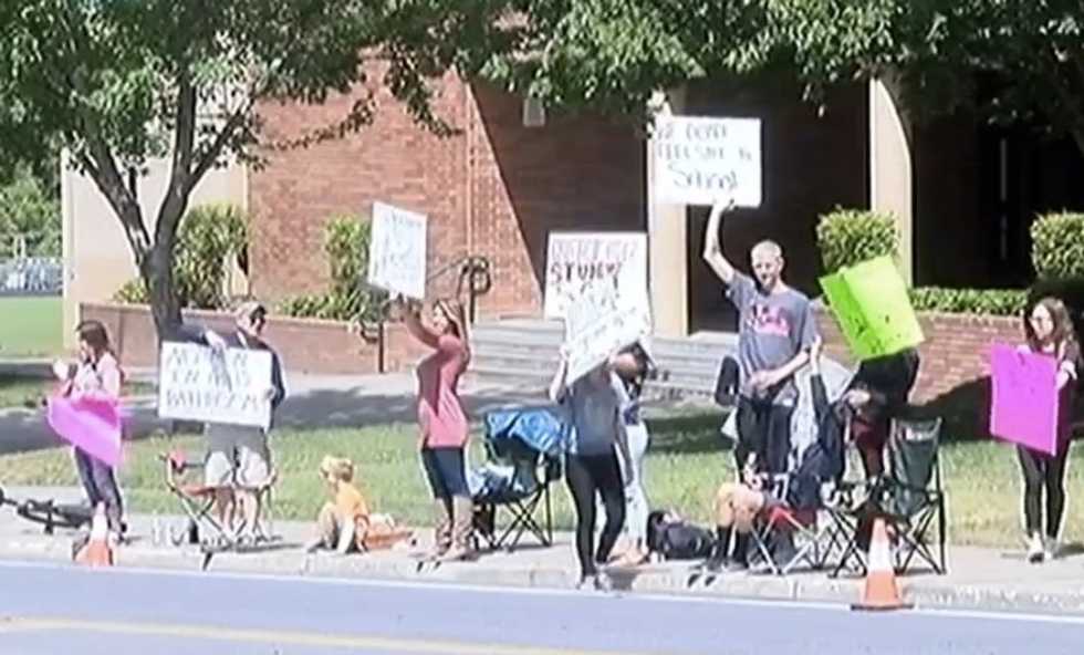 Middle School Students Take a Stand in Transgender Bathroom Firestorm After Controversial Directive From Obama Administration