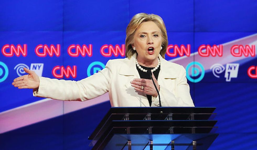 Clinton’s Campaign Badly Messed Up a Venn Diagram on Gun Control — and Twitter Went Nuts