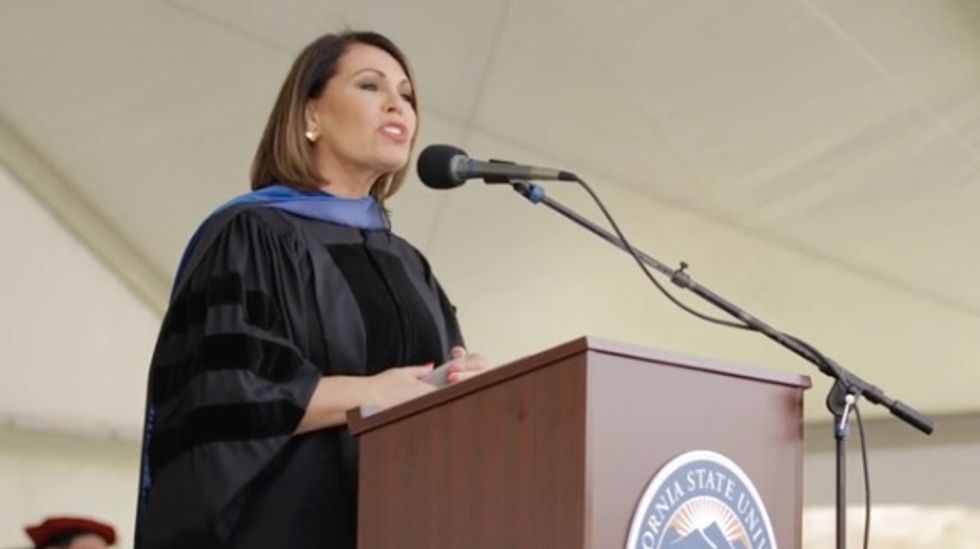 Commencement Gets Uncomfortable When Popular Spanish News Anchor Uses Speech to Slam Trump — Watch How Students React