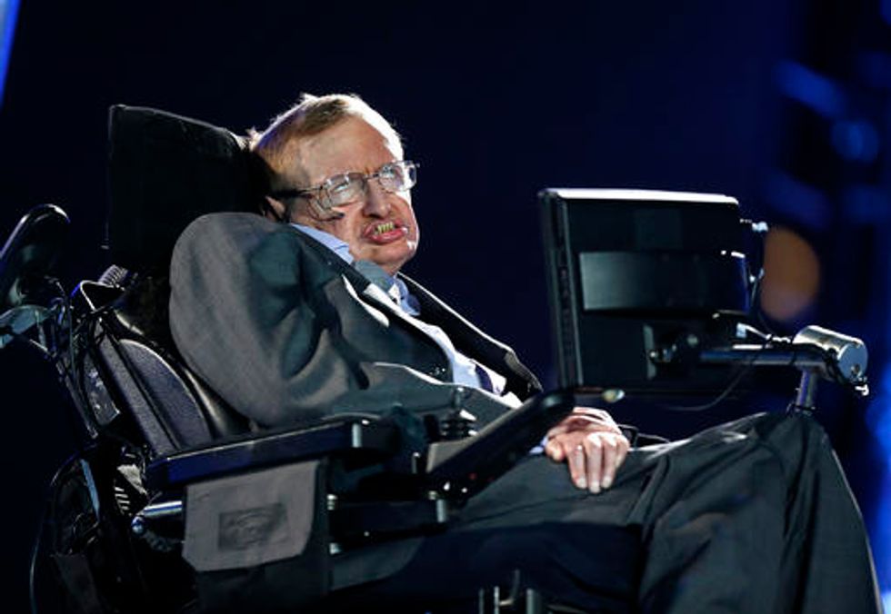 Famed Physicist Stephen Hawking Weighs in on Trump: 'He's a Demagogue...' 