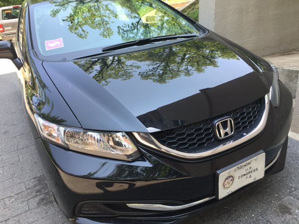 Congressman Apologizes After Daughter Uses Car With Congressional License Plates for Job at Ride-Sharing Company