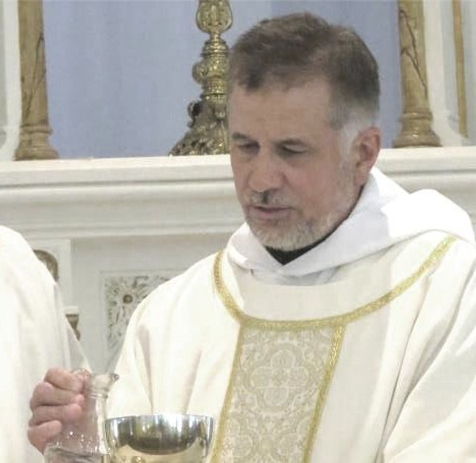 Married Ex-Engineer-Turned-Catholic Priest Breaks Down Exactly Why He Sees 'No Contradiction' Between Science and Religion