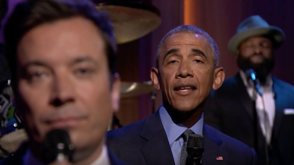 Daddy's Got a Hawaiian Vacation Booked in About 223 Days': Obama 'Slow Jams the News' With Jimmy Fallon
