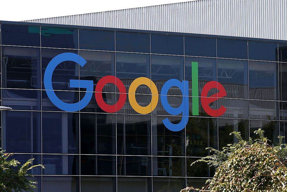 Is Google Manipulating Search Results About Hillary Clinton?