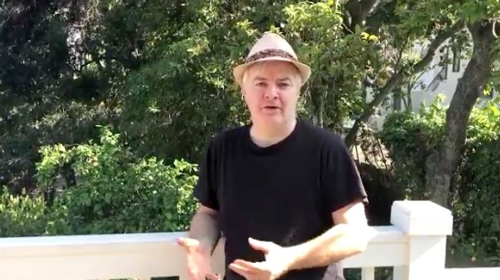 This Filmmaker Is Crowdfunding Videos He Says Clinton ‘Doesn't Want You to See’