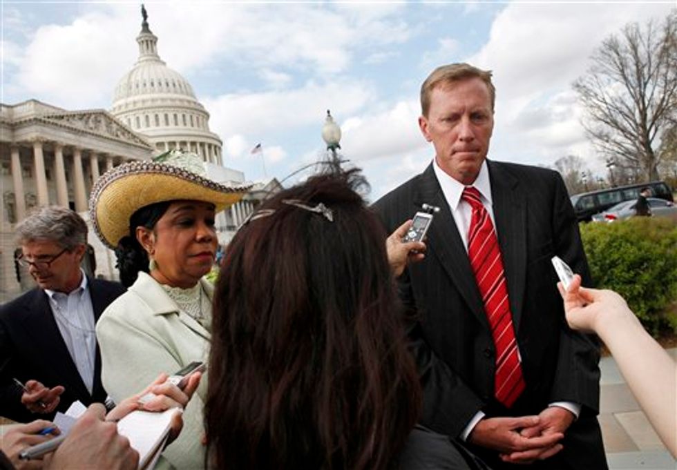 Mayor of Florida City Where Trayvon Martin Died Carjacked Outside Home