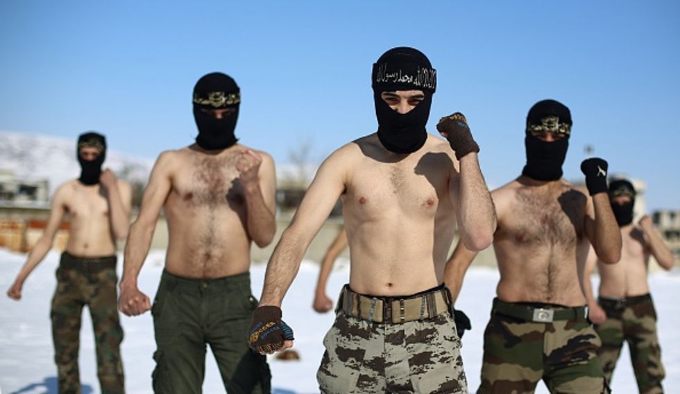 CIA Weapons Intended for Syrian Rebels ‘Systemically Stolen’ and Sold on Black Market — and It Gets Worse