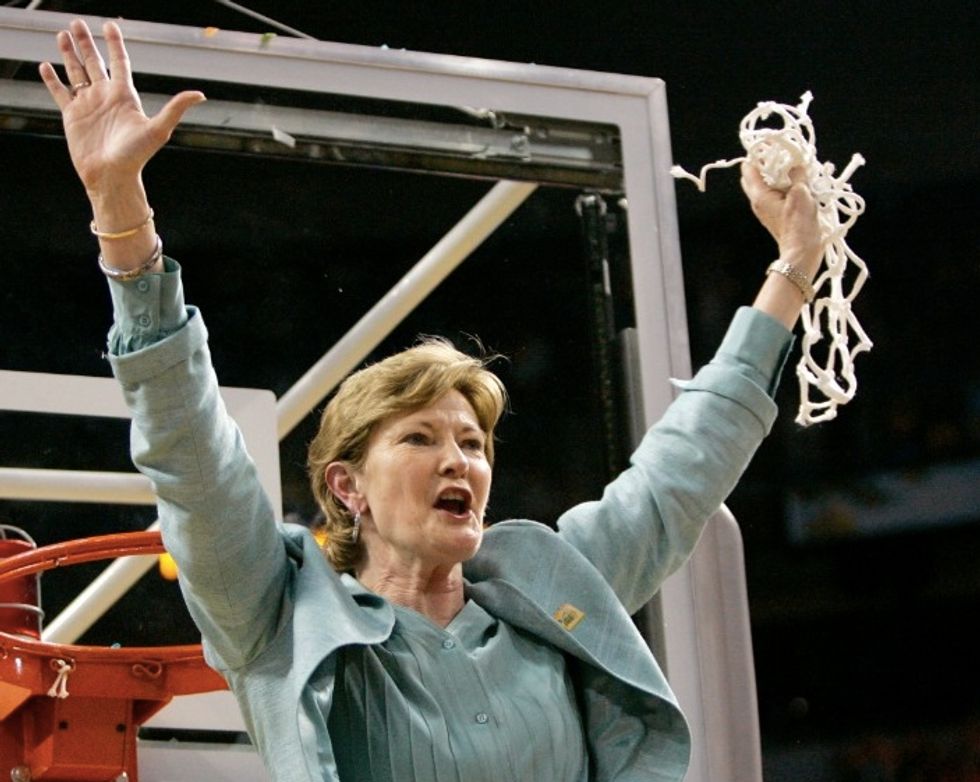 Pat Summitt, Winningest Coach in Division 1 College Basketball History, Has Died at 64