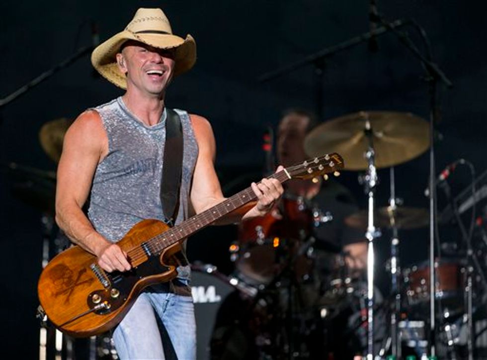 25 People Taken to Hospital During Kenny Chesney Concert in PA
