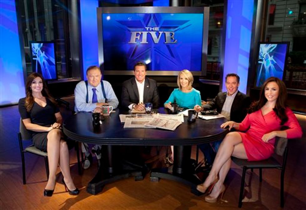 Fox Anchor Comes Out in Defense of Boss Roger Ailes Amid Sexual Harassment Allegations