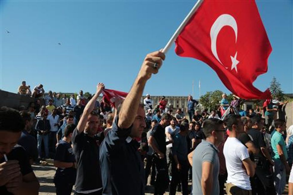 Turkish PM Hints at Return to Death Penalty