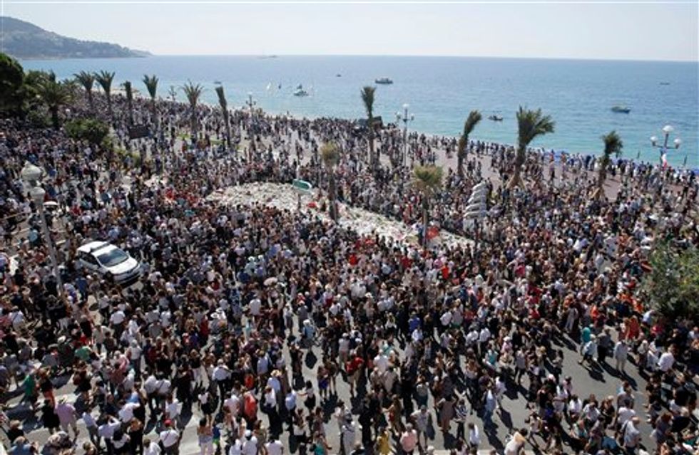French Prime Minister Gets Booed at Site of Nice Attack