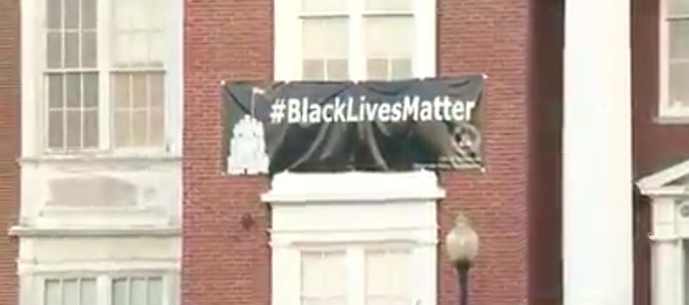 Massachusetts Cops Ask Mayor to Take Down Black Lives Matter Sign — Here’s His Response