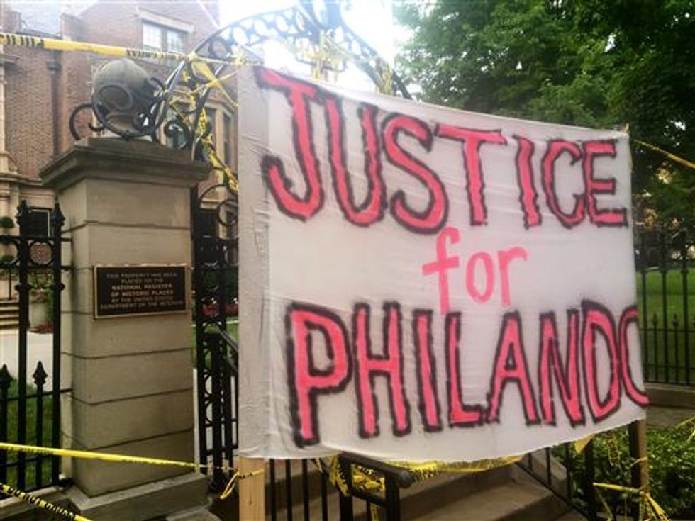 Minnesota Officer Who Killed Philando Castile Had Taken Him to Jail Before