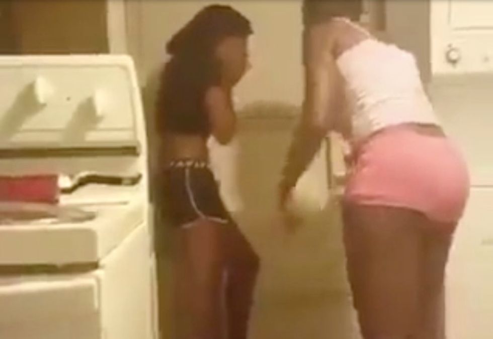 Mom Takes Over Daughter’s Facebook Page, Livestreams Punishment for Provocative Photos