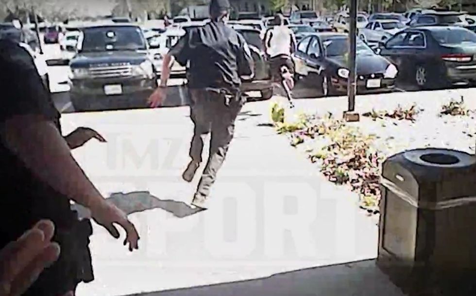 'I Knew We Weren’t Gonna Catch Him': Wild Bodycam Video Allegedly Shows Ex-NFL Player Easily Outrunning Cops