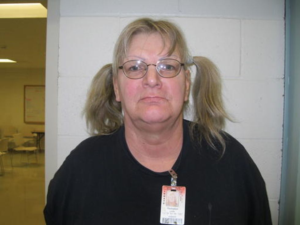 Wyoming Woman Says She Robbed Bank to Return to Prison 