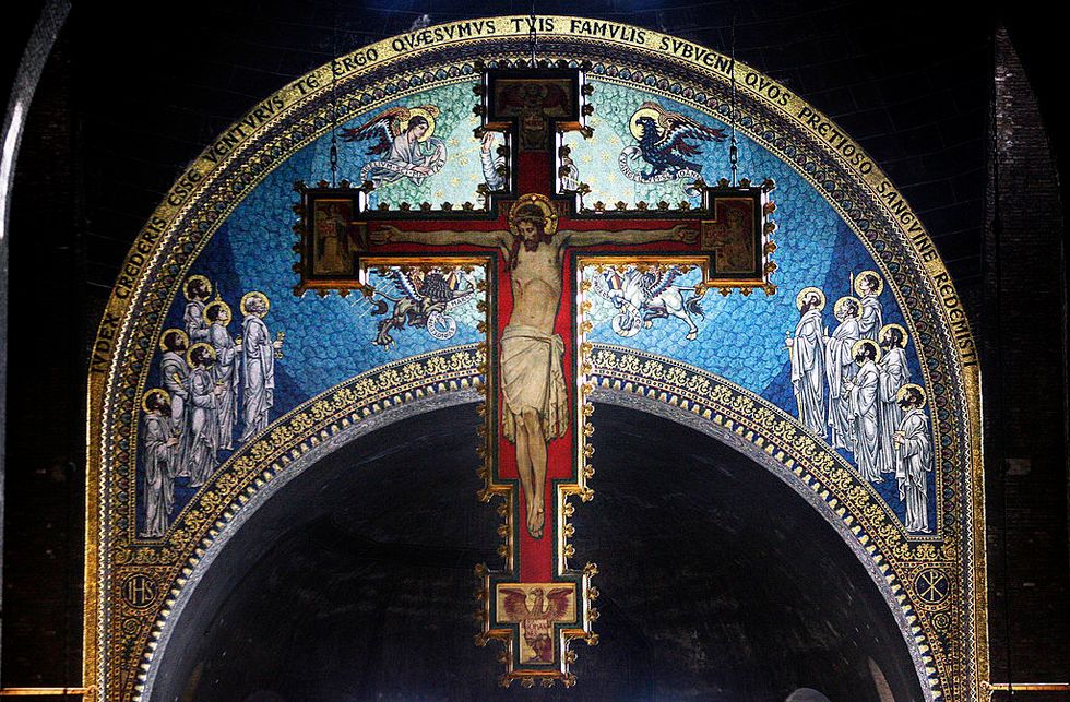 Apparent Asylum Seeker Allegedly Stabs Belgian Priest After Being Welcomed Into His Home