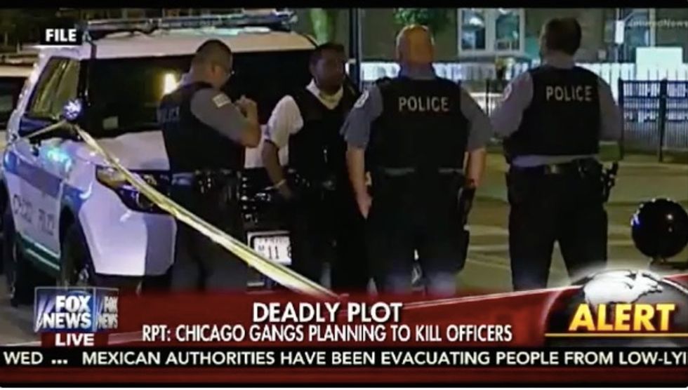Report: Chicago Gangs Plotting to Kill Police Officers After Release of Controversial Paul O'Neal Shooting Video