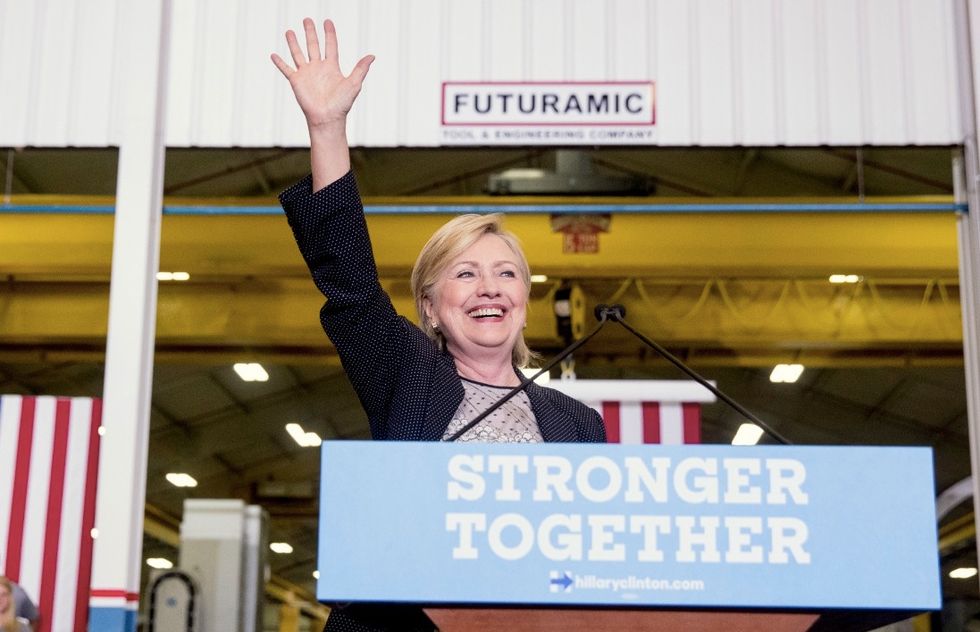 Pressuring Trump, Clinton Releases 2015 Tax Returns
