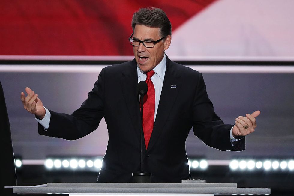 Rick Perry: Khizr Kahn 'Shouldn't Get a Free Ride' on Trump Criticism Because His Son Died In Combat