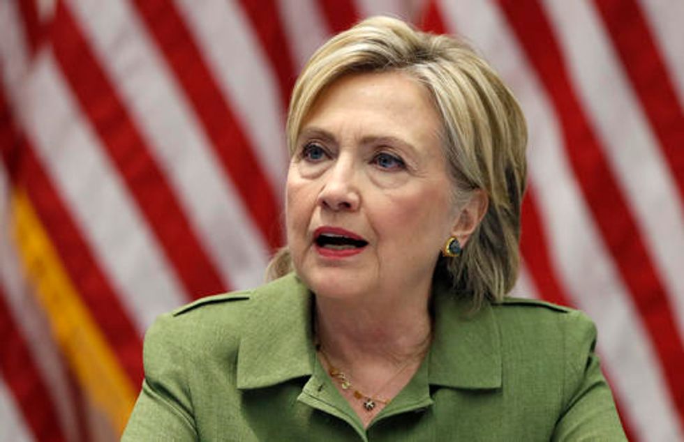 Clinton Reportedly Revealed to FBI Who She Claims Advised Her to Use Private Email