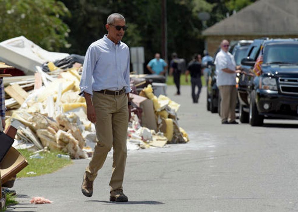 While Touring Louisiana Flood Damage, Obama Meets With Families of Police Shooting Victims