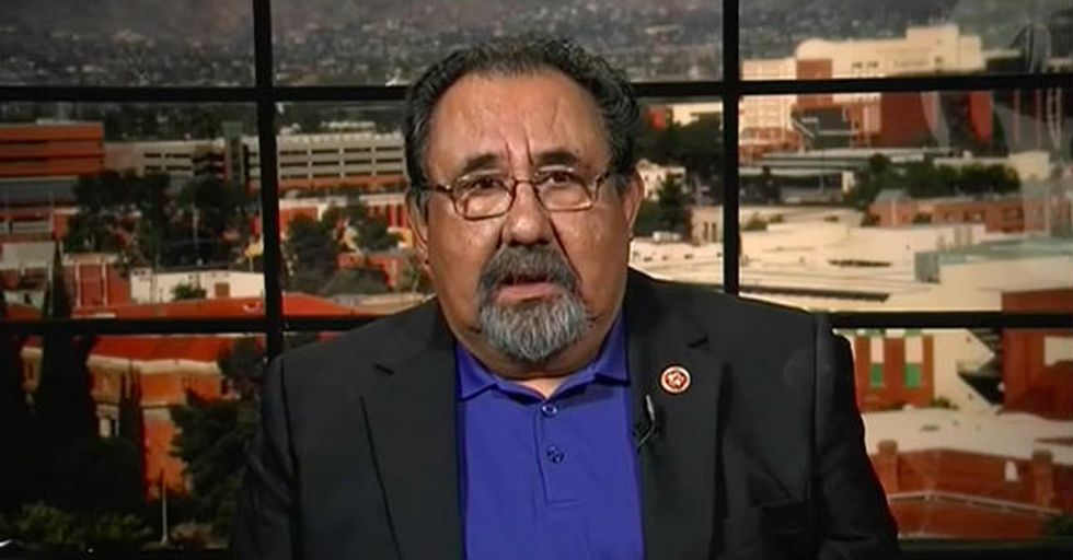 Dem Congressman: Clinton Should 'Cut Off' Ties to Foundation