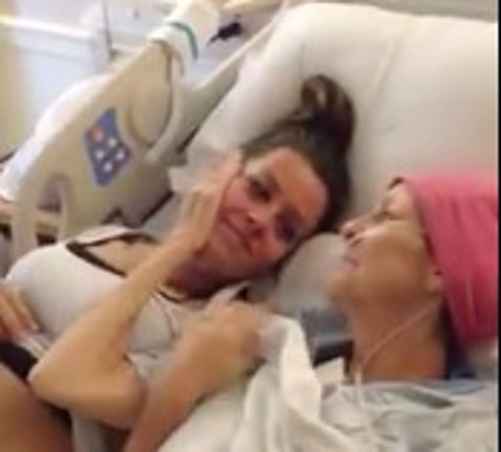 Mom-To-Be Has Ultrasound Appointment in Her Dying Mother’s Hospital Bed