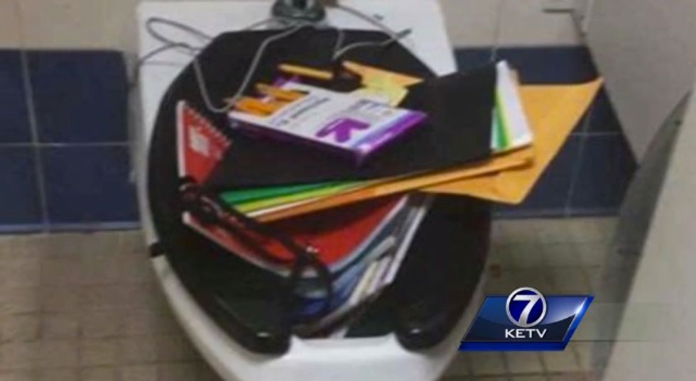 After Bullies Throw Hearing-Impaired Student’s Belongings in a Toilet, Check Out How Classmates Respond