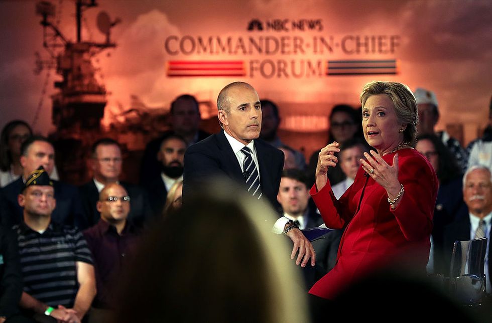 Clinton Promises No More 'Ground Troops' in Iraq 'Ever Again