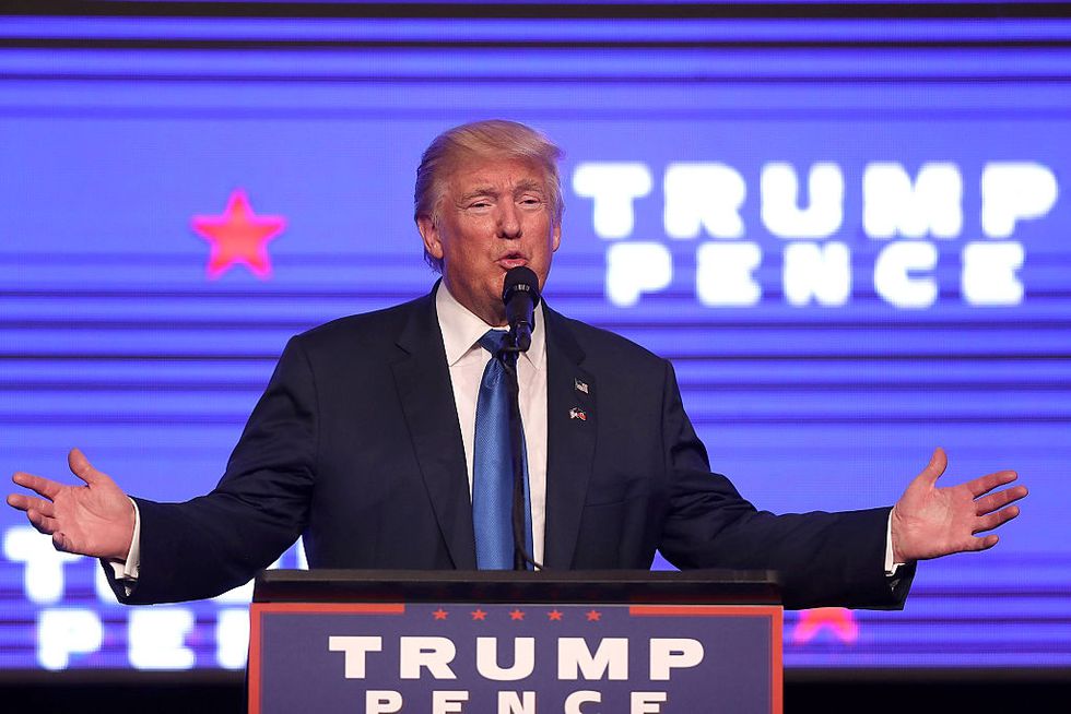 Trump Says Clinton's Secret Service Detail Should Disarm: 'Let's See What Happens to Her