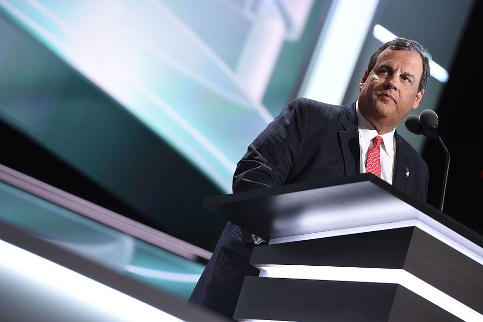 Gov. Christie knew about plan to close bridge lanes, federal prosecutor says in court