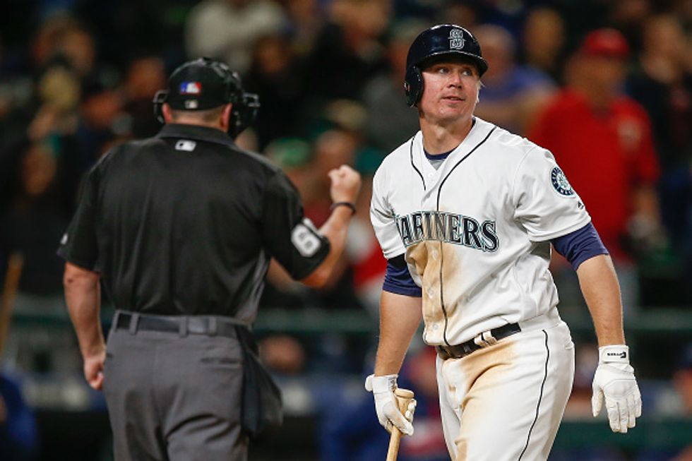 Seattle Mariners catcher apologizes for 'reactionary' Charlotte protest tweets