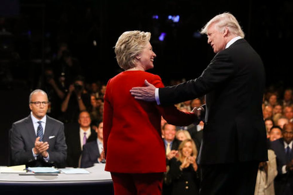 Clinton, Trump share debate stage for first time in 2016
