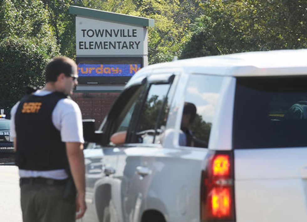 Report: 2 students, teacher injured in shooting at South Carolina elementary school