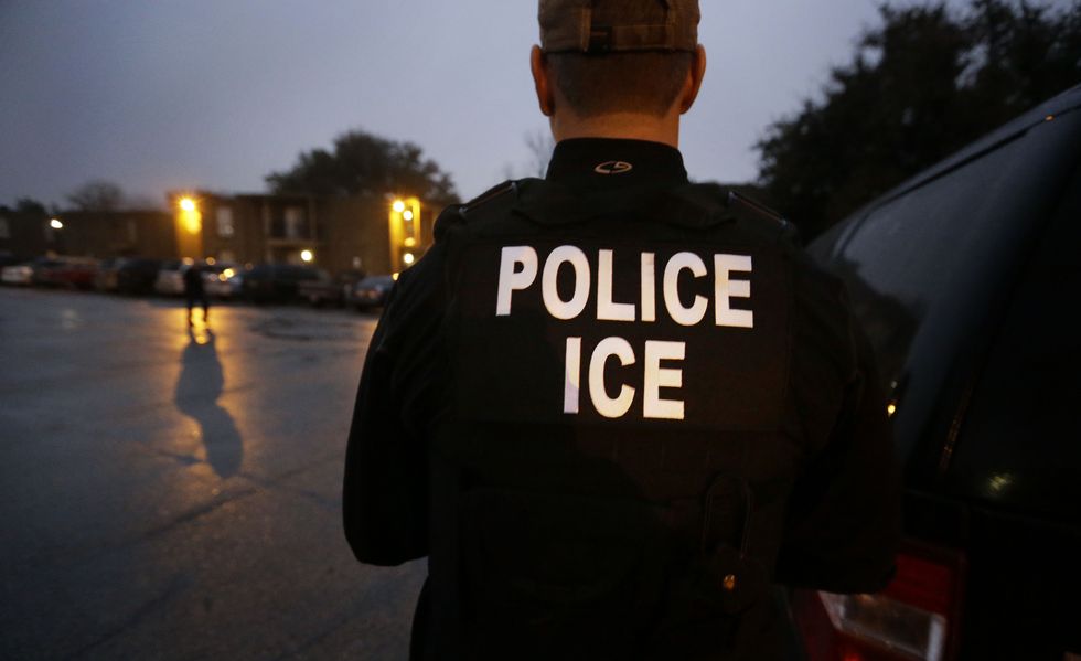 WSJ: Federal agents once 'persuaded' police officers to scan license plates of gun show customers to gather intel