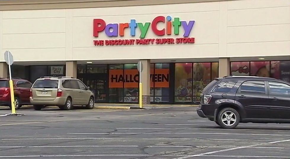 She wanted to buy balloons for cop's memorial service. Here's how the clerk allegedly responded.