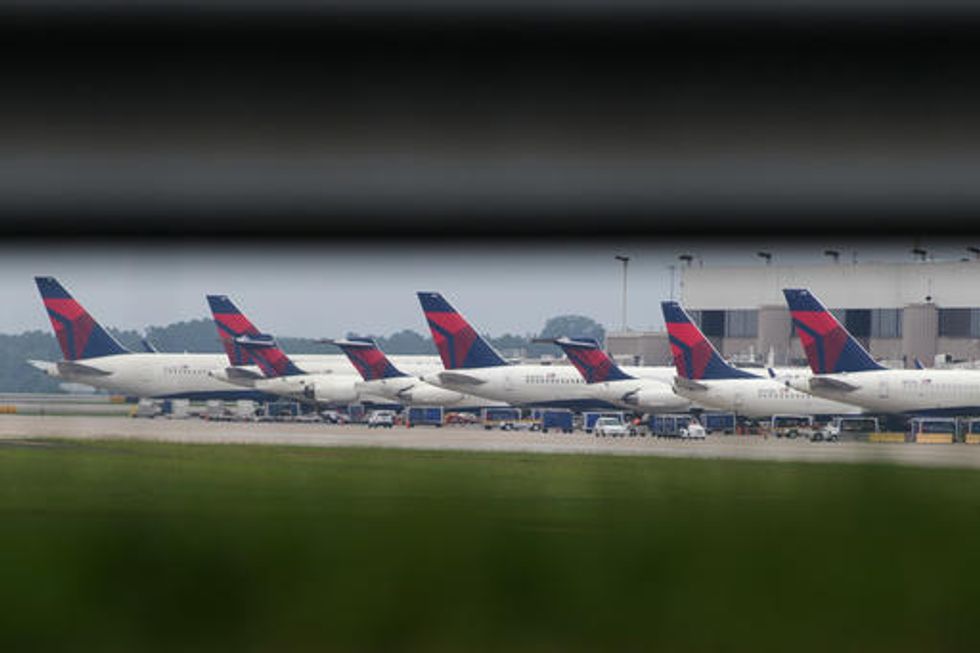 Thousands of flights to and from Florida canceled as state reels from Matthew
