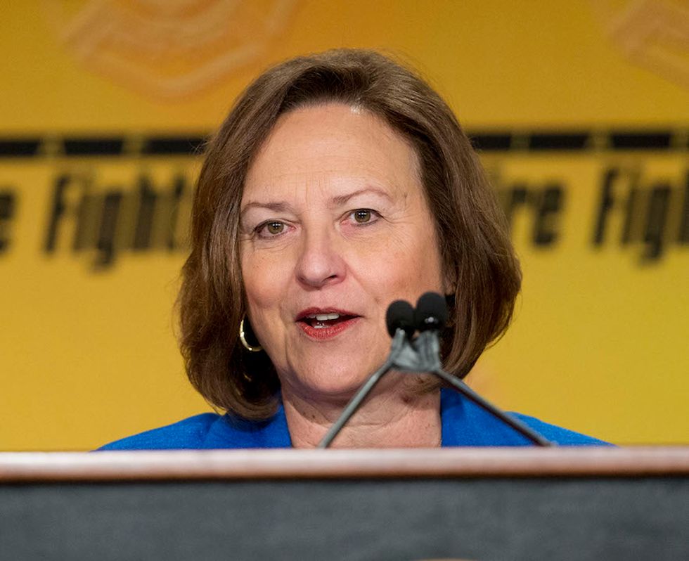 Deb Fischer announces she will vote for Trump three days after calling on him to drop out of the race