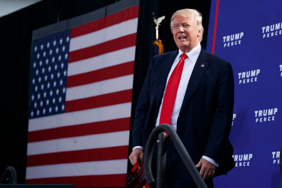 Trump suggests Hillary Clinton is on drugs, calls for drug testing prior to final debate