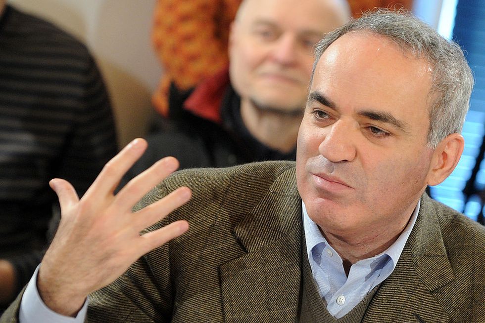 Former Russian chess champ 'deeply troubled' by talk of 'rigged' election — here's why
