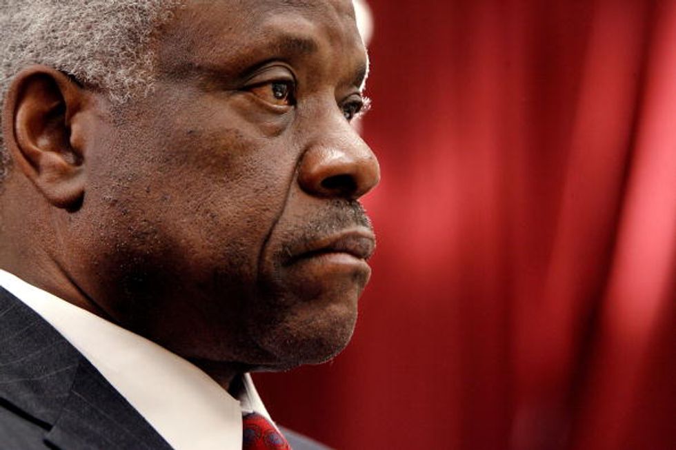 Former female clerk for Justice Clarence Thomas comes to his defense amid sexual misconduct allegations
