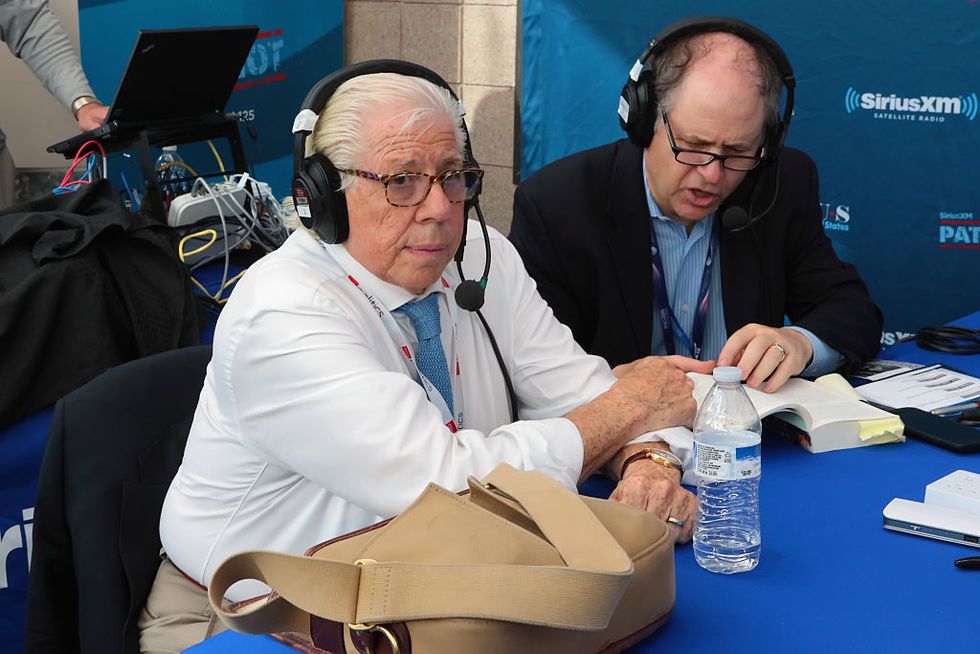 Watergate journalist: FBI wouldn't revisit Clinton email probe unless docs contained 'bombshell